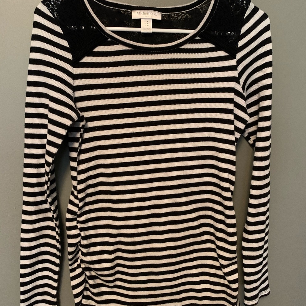 Motherhood maternity top black and white medium